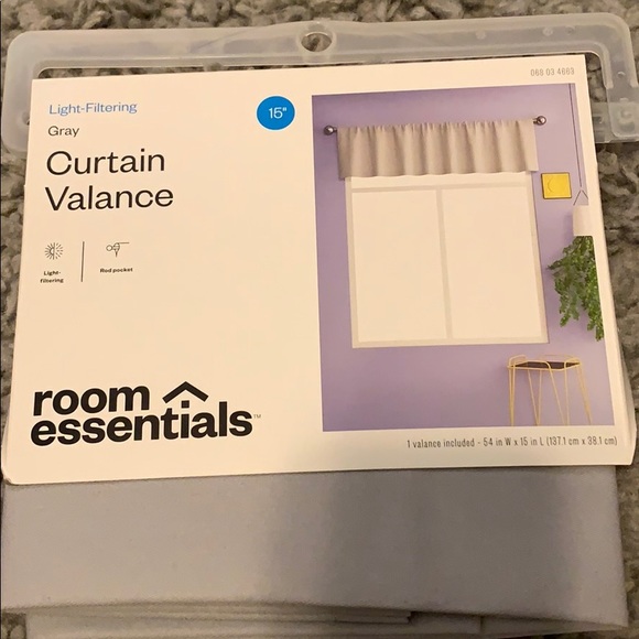 2 Curtain Valance - Picture 2 of 3